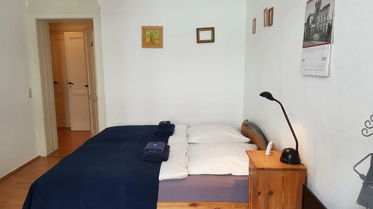 Clara Haus Leipzig-Schleussig Hotel Guest house