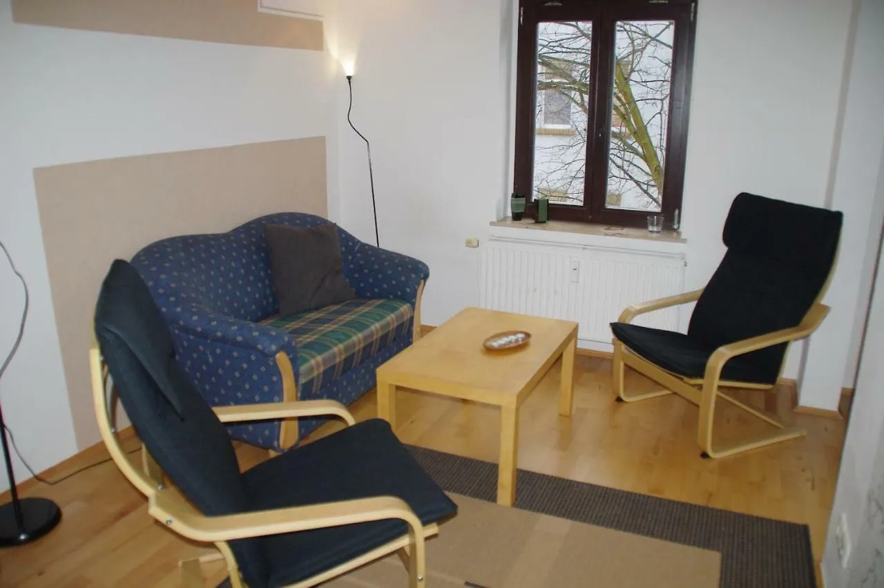 Clara Haus Leipzig-Schleussig Hotel Guest house